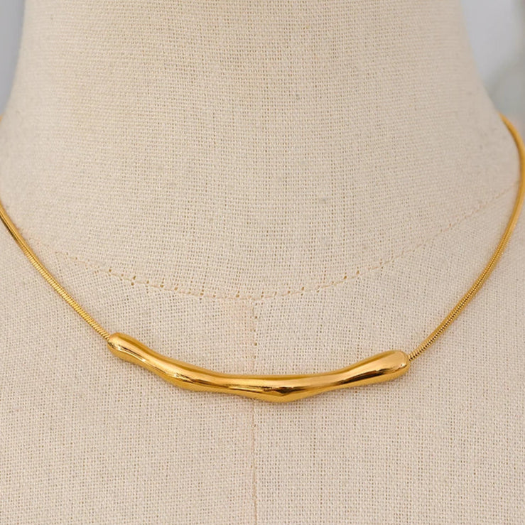 Geometric Pendant Clavicle Necklace