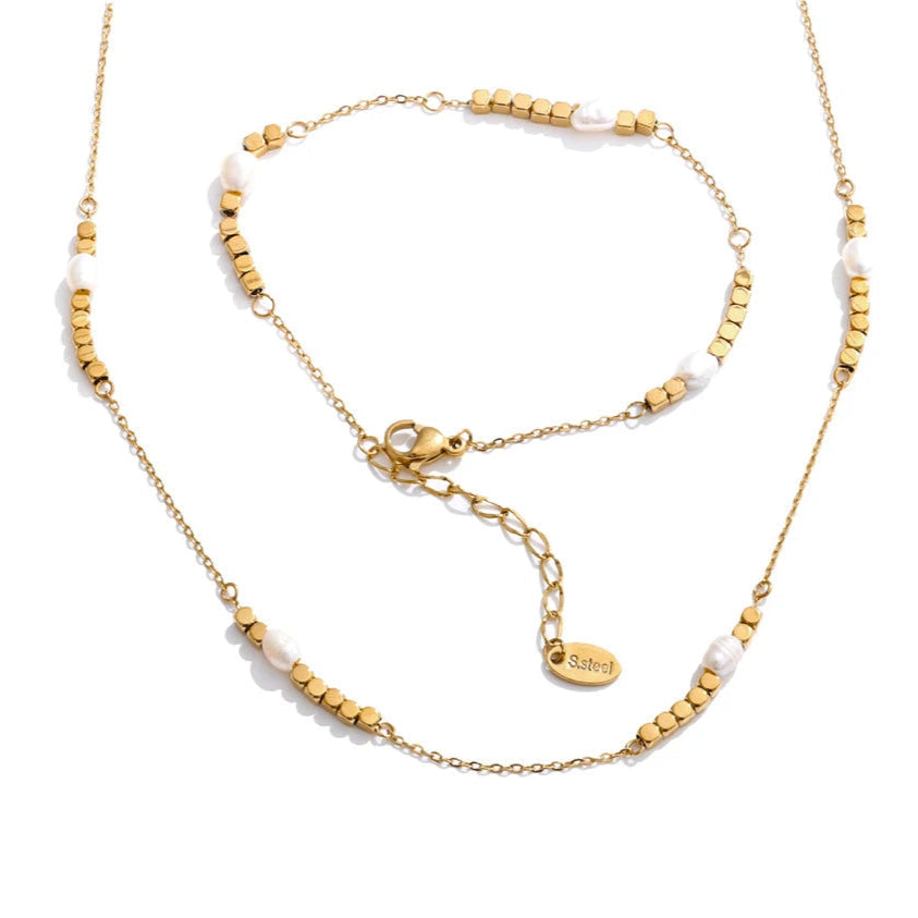 Freshwater Pearl Necklace & Bracelet Set