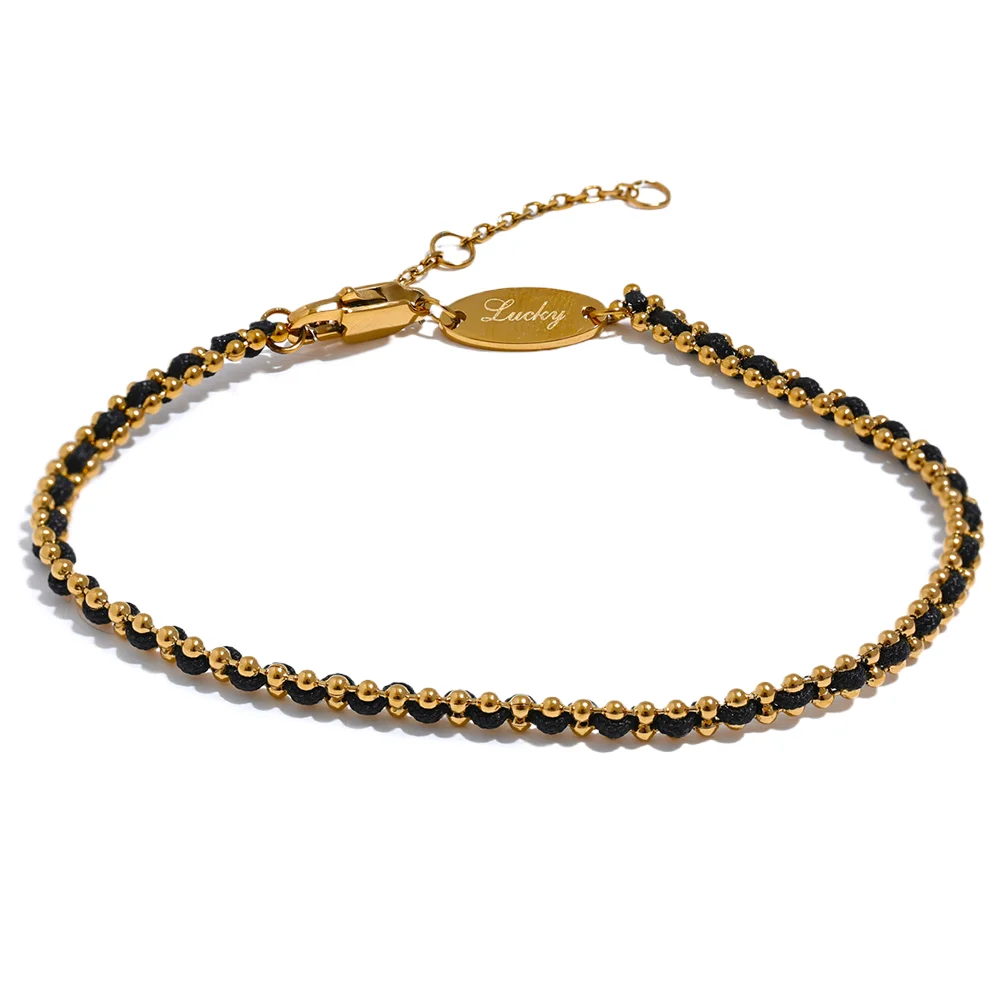 Mira Thread Bracelet
