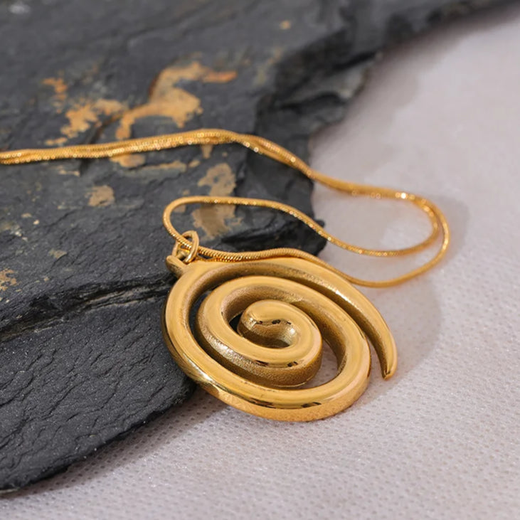 Minimalist Round Pendant Necklace