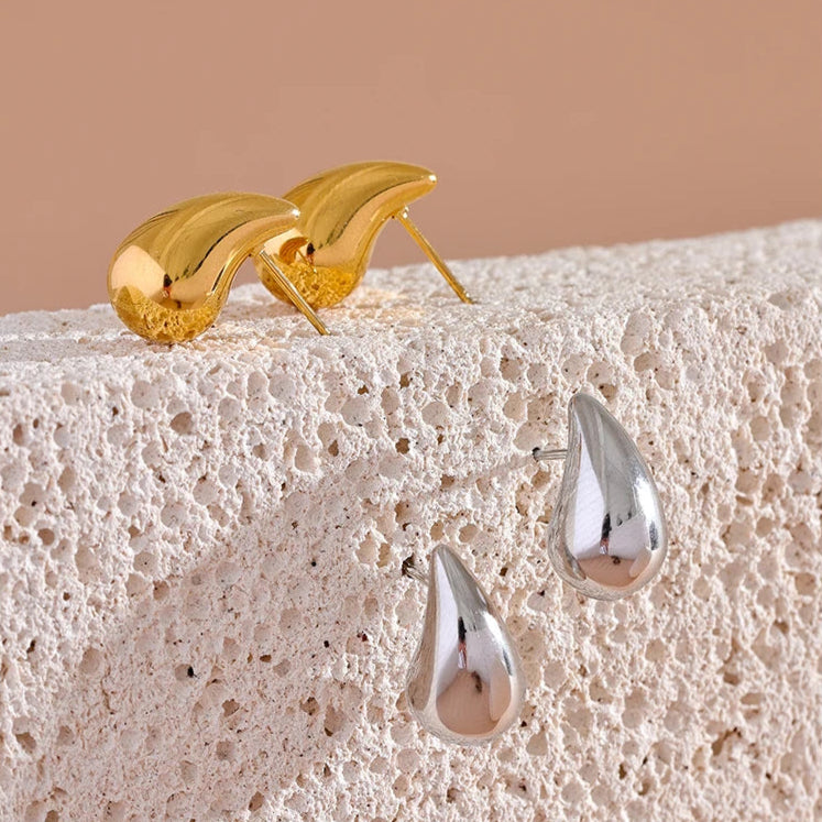 Eva Mini Teardrop Stud Earrings