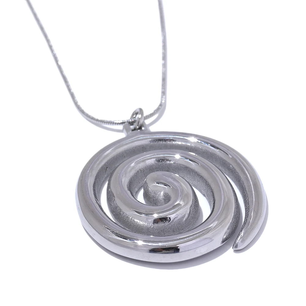 Minimalist Round Pendant Necklace