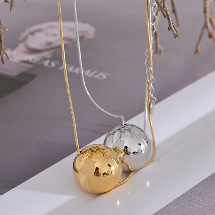 Minimalist Round Bead Pendant Necklace