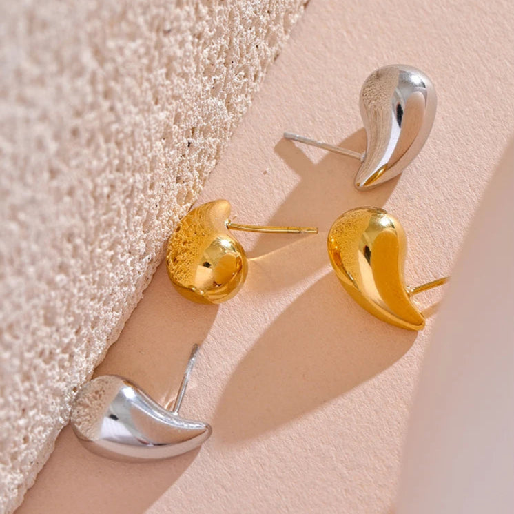Eva Mini Teardrop Stud Earrings