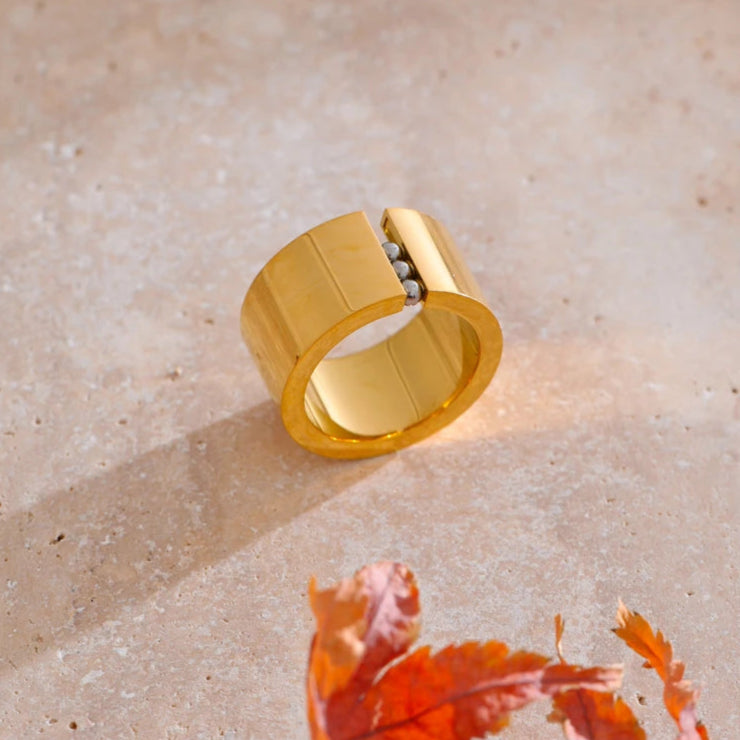 Delicate Chain Link Ring