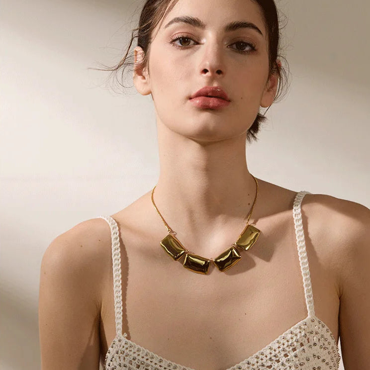 Geometric Square Pendant Collar Necklace