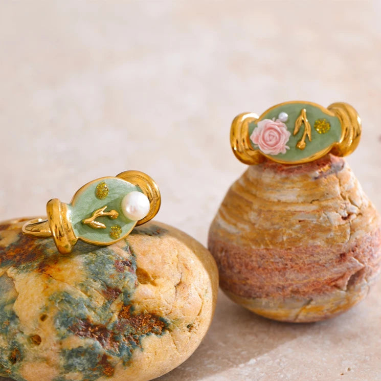 Green Enamel Flower Ring with Pearl
