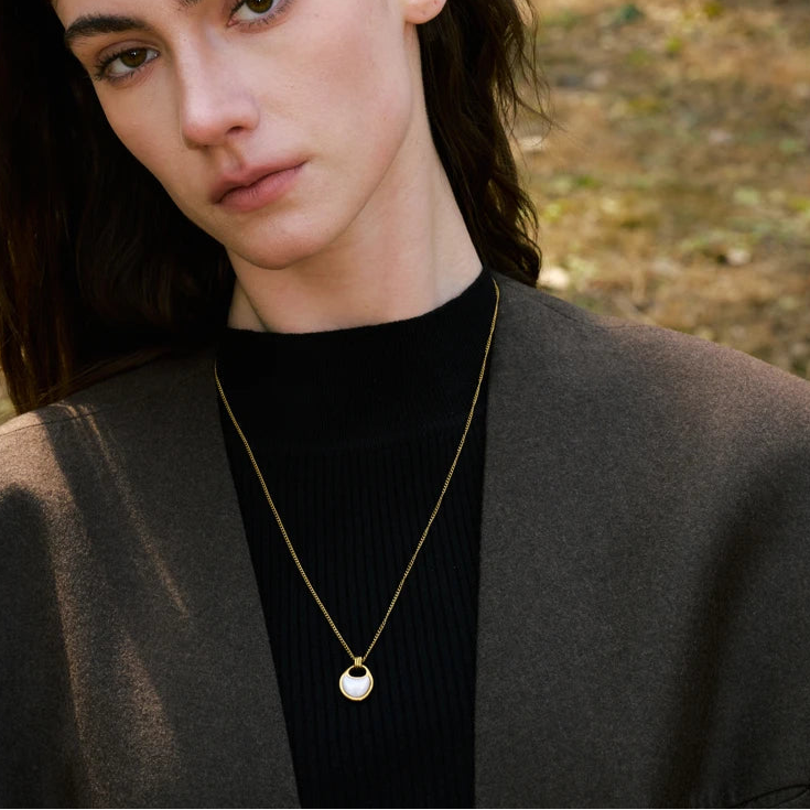 Shell Geometric Pendant Necklace