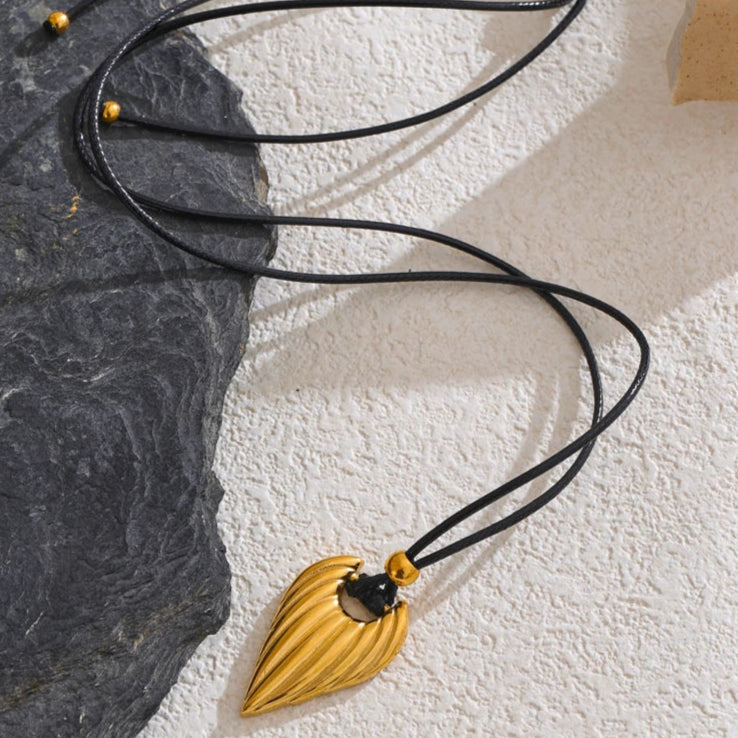 Minimalist Stripe Heart Pendant Necklace