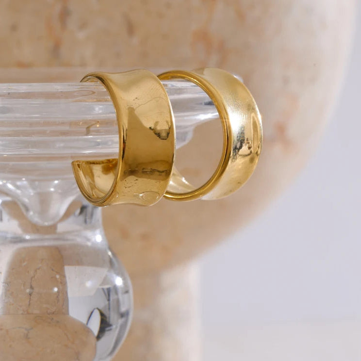 Smooth Metal C-Shape Hoop Earrings