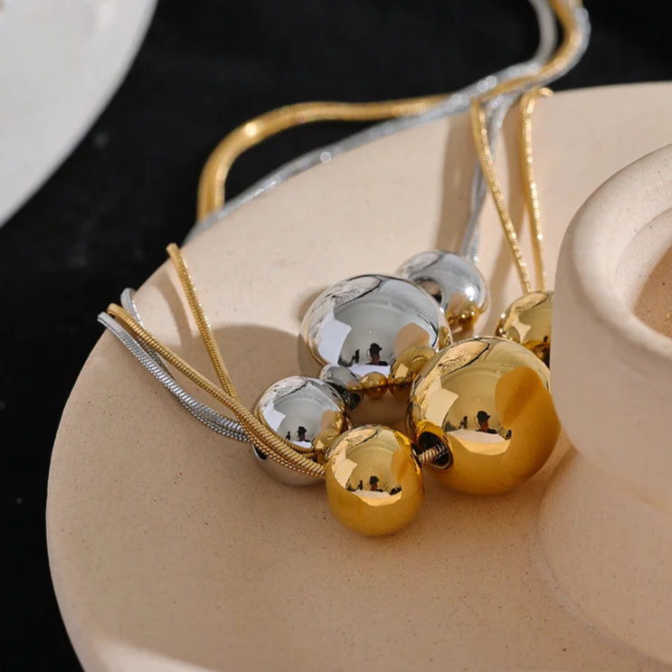 Aria Round Beads Pendant Necklace