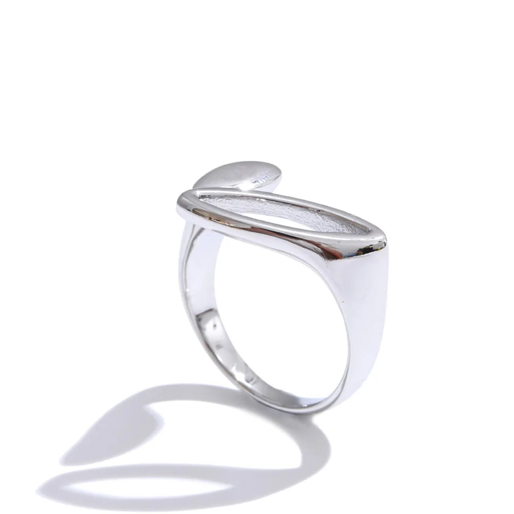 Geometric Hollow Ring
