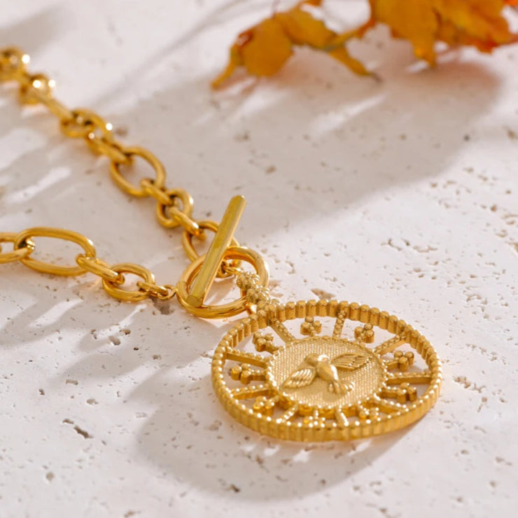 Vintage Round Pendant Necklace