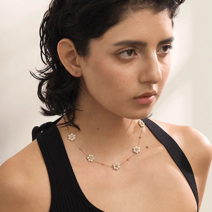 Handmade Pearl Flower Bead Necklace