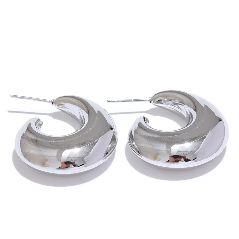 Luna Bold C-Shape Hoop Earrings