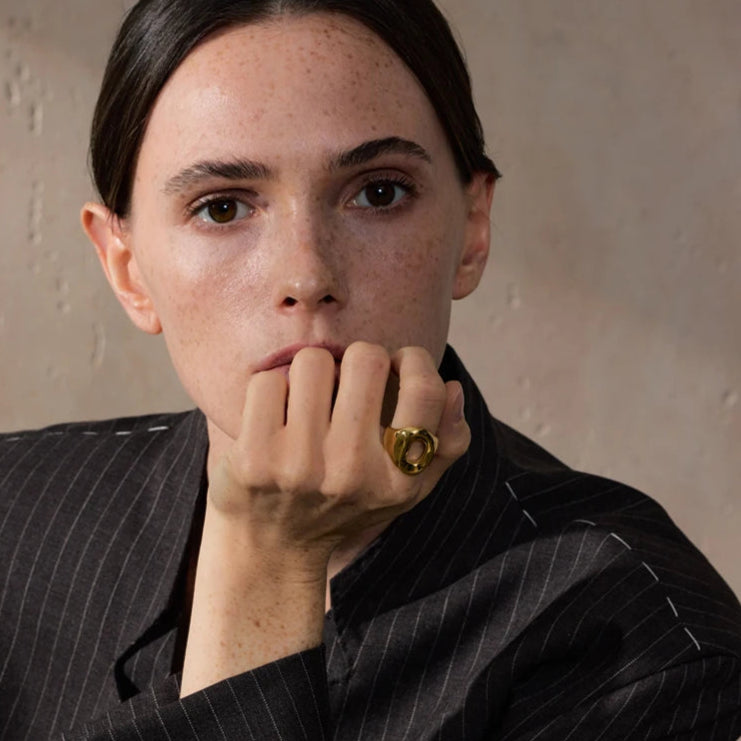 Geometric Hollow Statement Ring