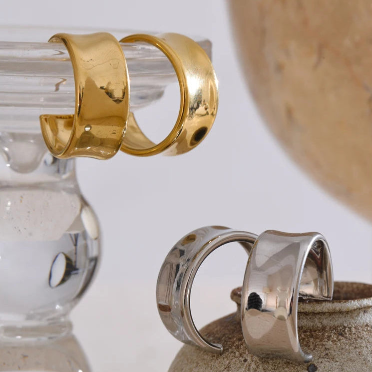 Smooth Metal C-Shape Hoop Earrings