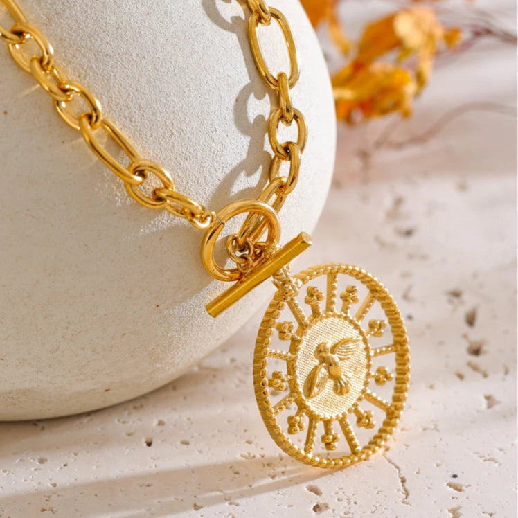 Vintage Round Pendant Necklace