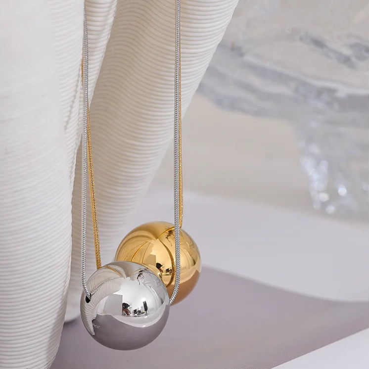 Minimalist Round Bead Pendant Necklace