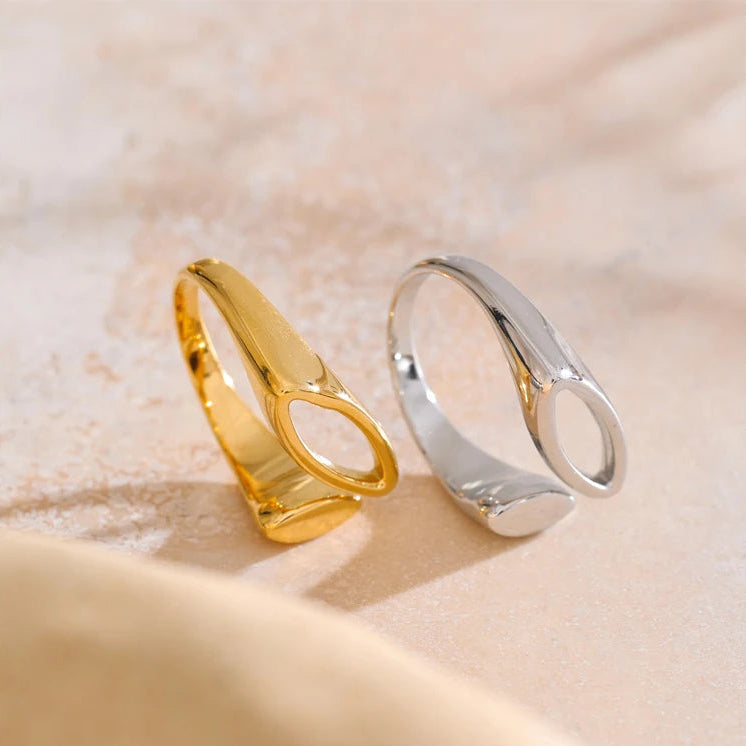 Geometric Hollow Ring