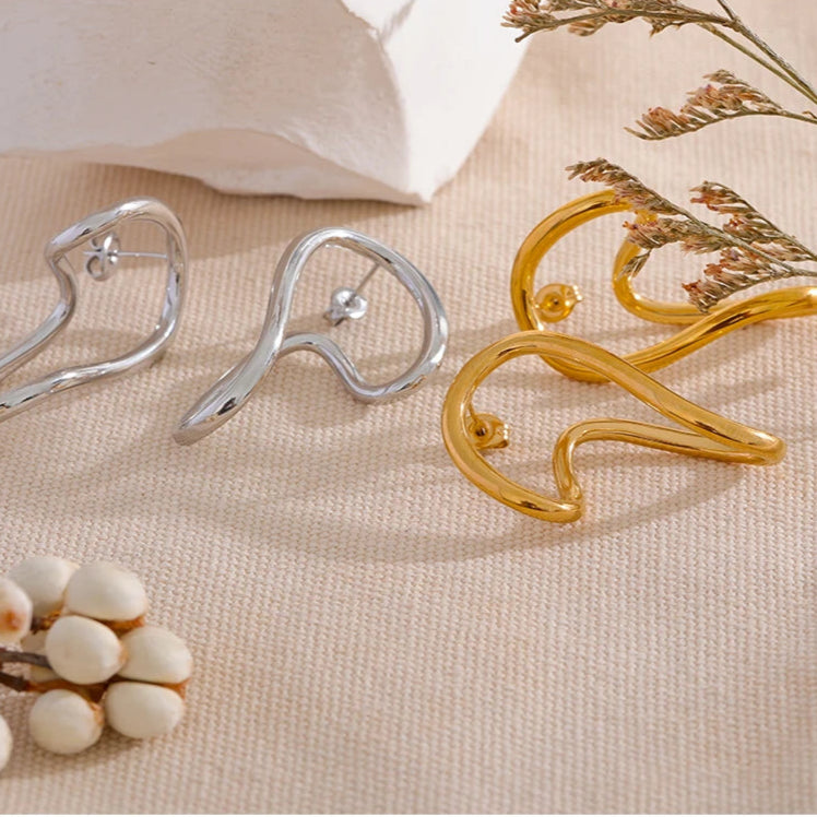 Twisted Hollow Stud Earrings