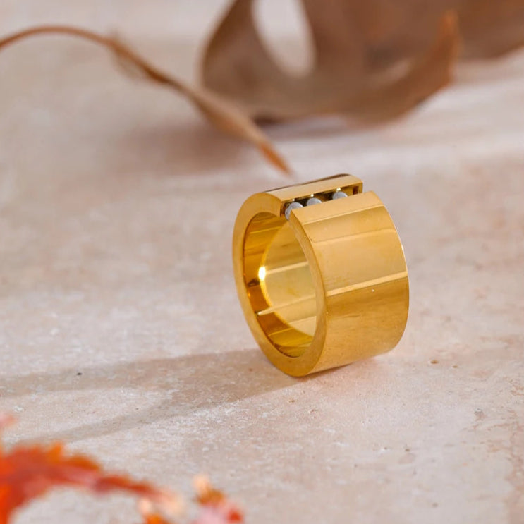Delicate Chain Link Ring