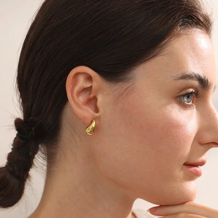 Eva Mini Teardrop Stud Earrings