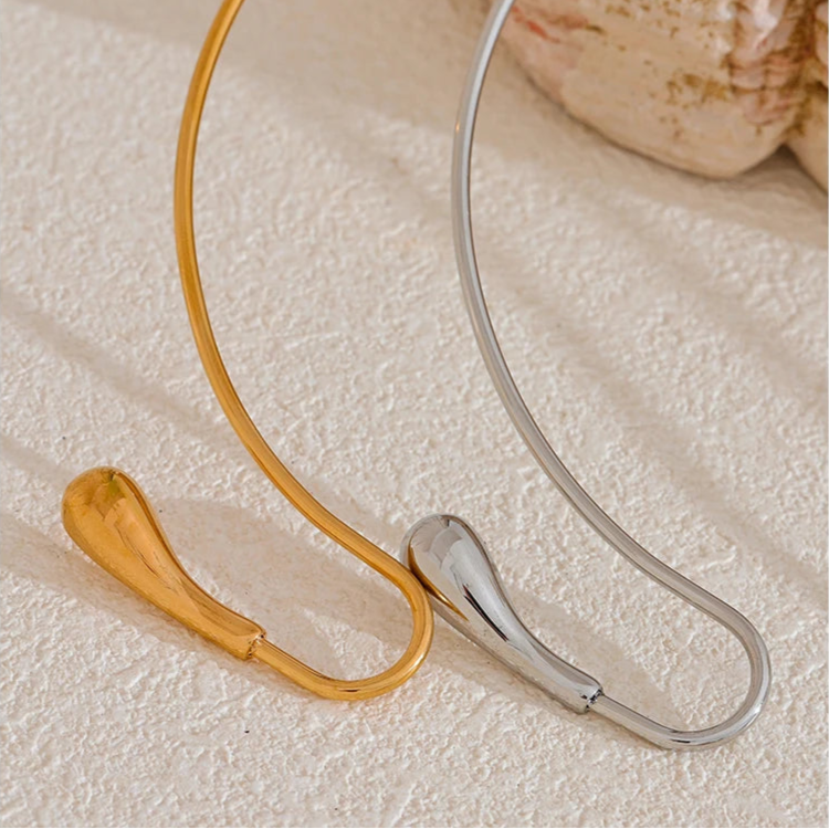 Aeris Open Torque Necklace