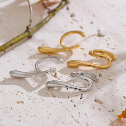 Liquid-inspired ear cuff for non-pierced ears