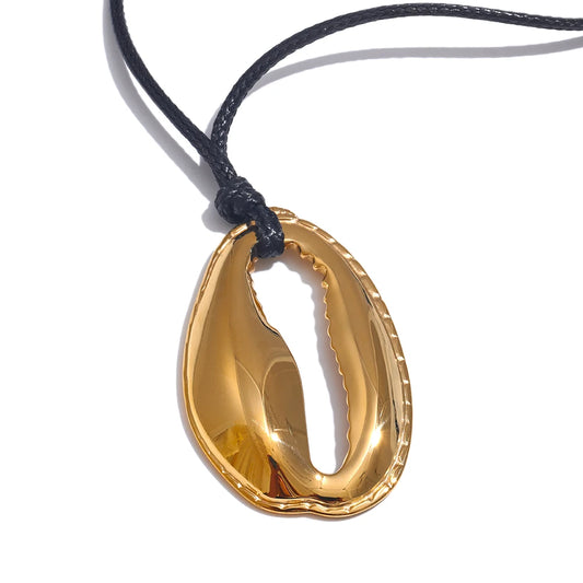 Black Rope Chain Shell Pendant Necklace