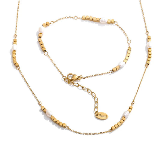 Freshwater Pearl Necklace & Bracelet Set