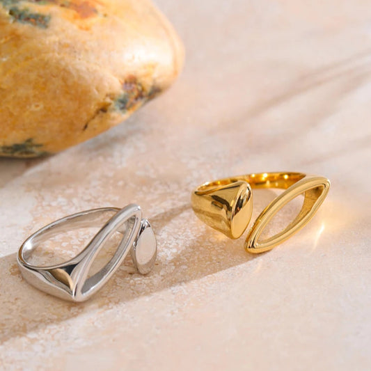 Geometric Hollow Ring