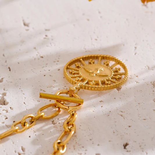 Vintage Round Pendant Necklace