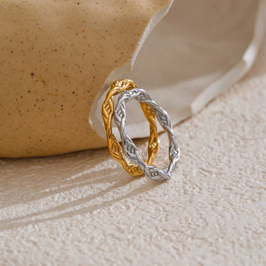 Twisted Minimalist Ring