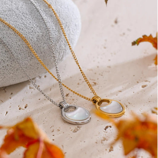 Shell Geometric Pendant Necklace