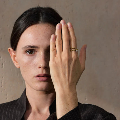 Geometric Open Ring with Pearls