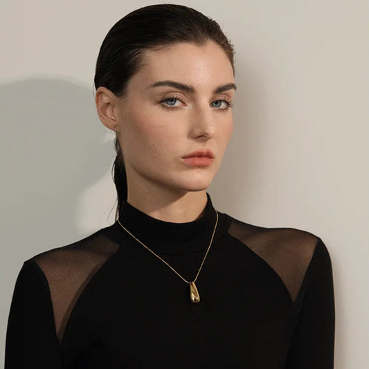 Smooth Water Drop Pendant Necklace
