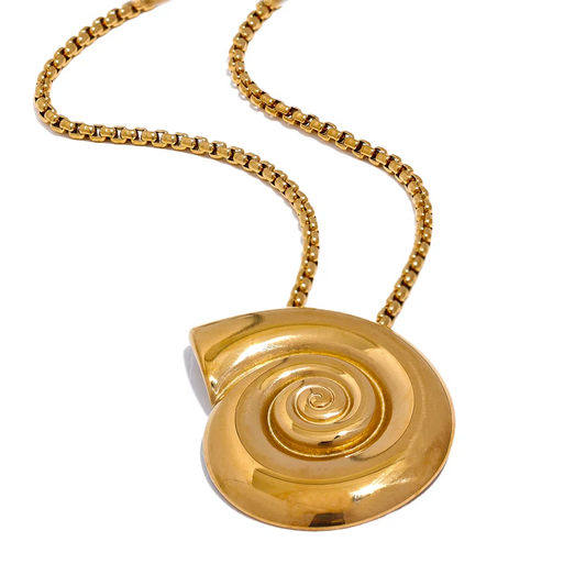 Shell & Conch Pendant Necklace and Earrings Set