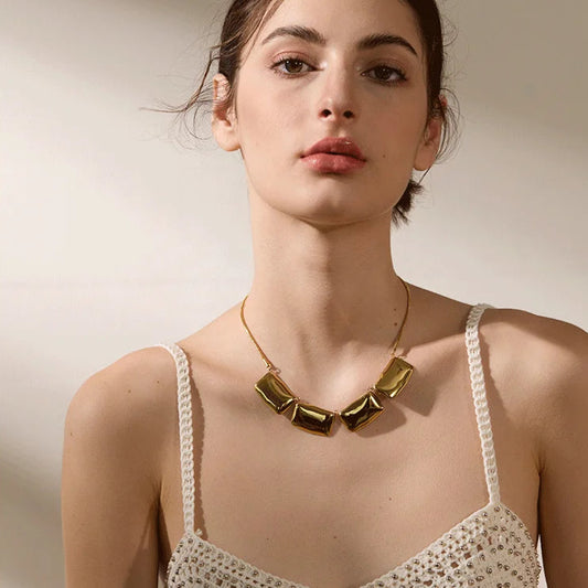 Geometric Square Pendant Collar Necklace