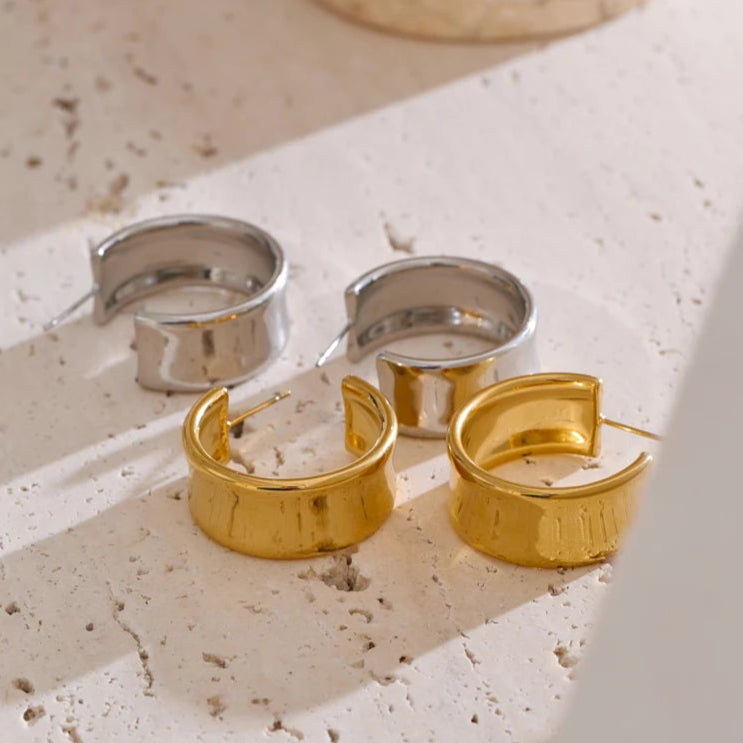 Smooth Metal C-Shape Hoop Earrings