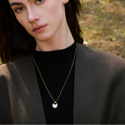 Shell Geometric Pendant Necklace