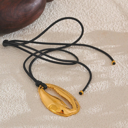 Black Rope Chain Shell Pendant Necklace