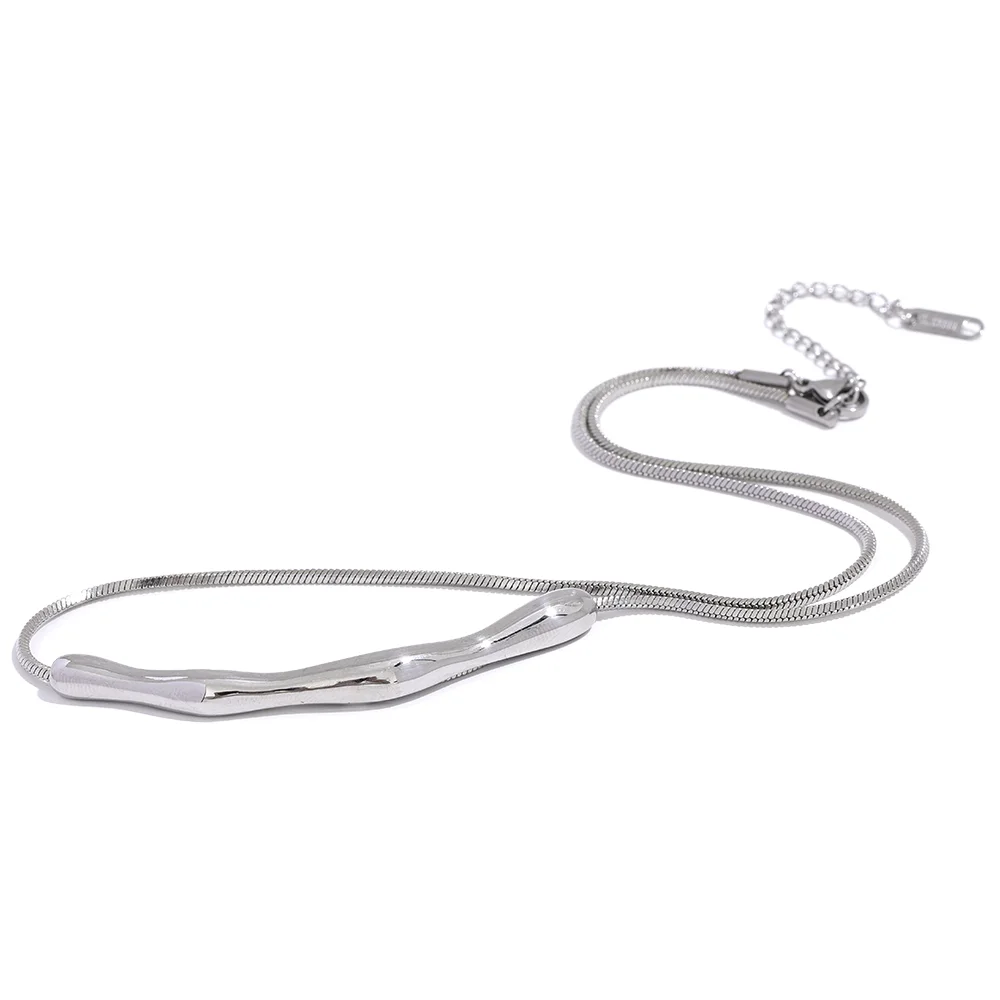 Geometric Pendant Clavicle Necklace