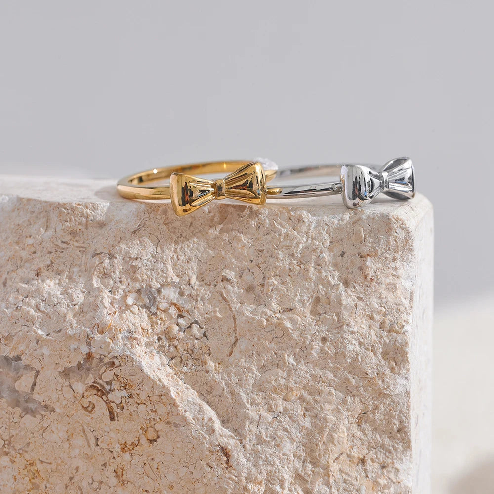 Gold Bowknot Ring