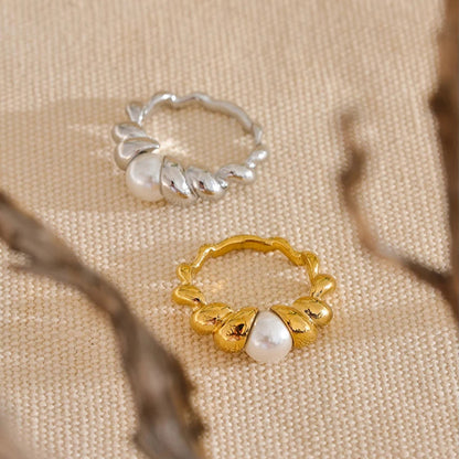 Twisted Ring with Simulated Pearl