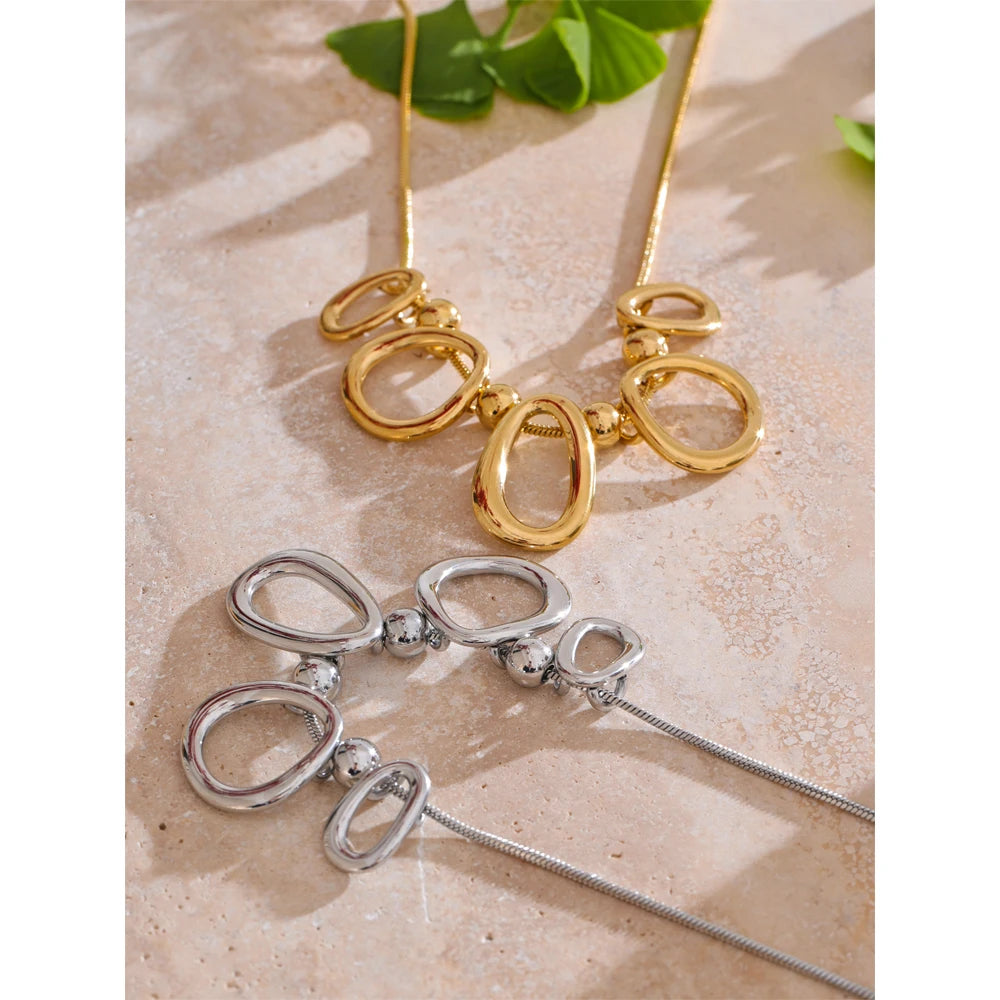 Hollow Oval Pendant Necklace